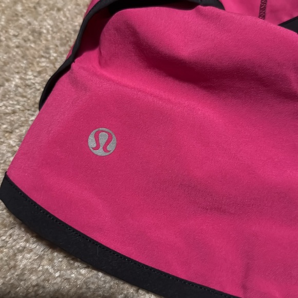 Lululemon Speed Up Shorts - Picture 5 of 8